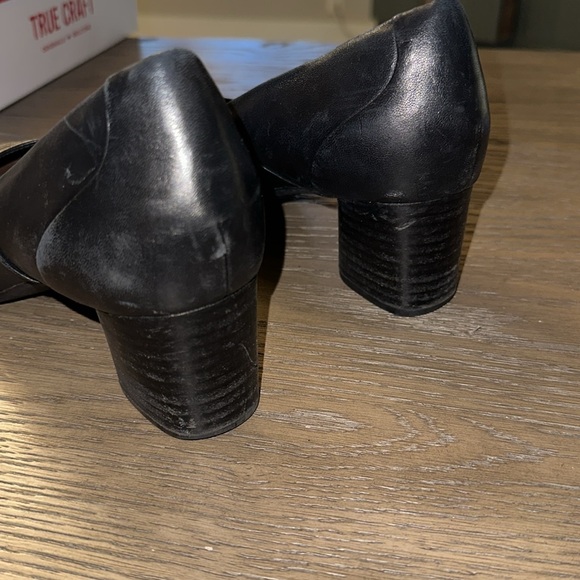 CLARKS Unstructured Cosmo Women's Leather Pumps - Picture 4 of 6